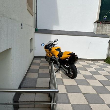 Simple Room In Luxembourg City Ngoại thất bức ảnh