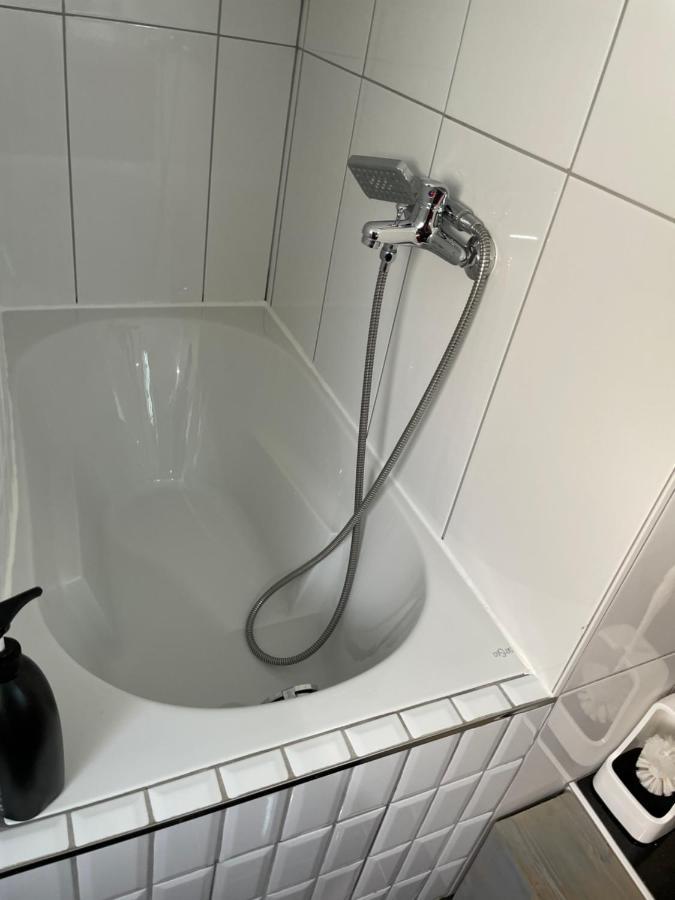 Simple Room In Luxembourg City Ngoại thất bức ảnh