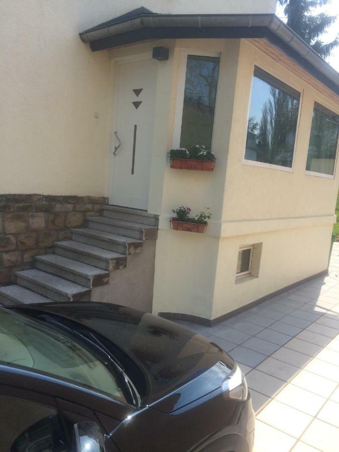 Simple Room In Luxembourg City Ngoại thất bức ảnh