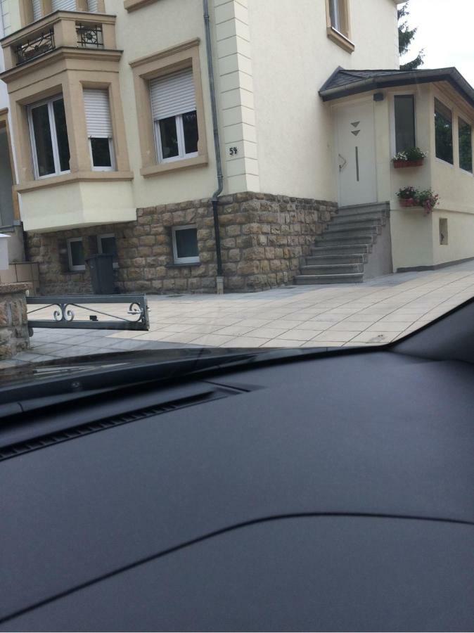 Simple Room In Luxembourg City Ngoại thất bức ảnh